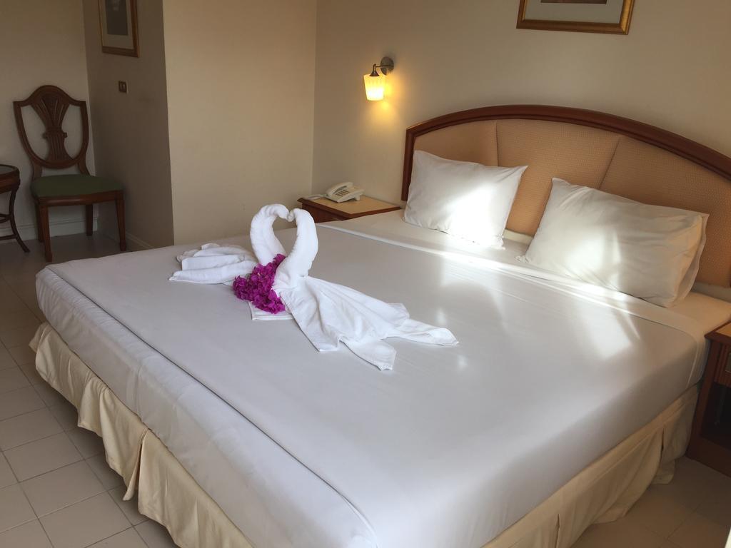 Smile Inn Patong Екстериор снимка