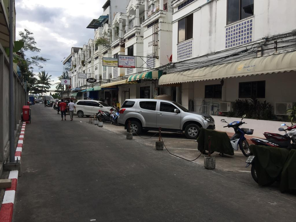 Smile Inn Patong Екстериор снимка