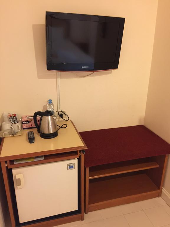 Smile Inn Patong Екстериор снимка