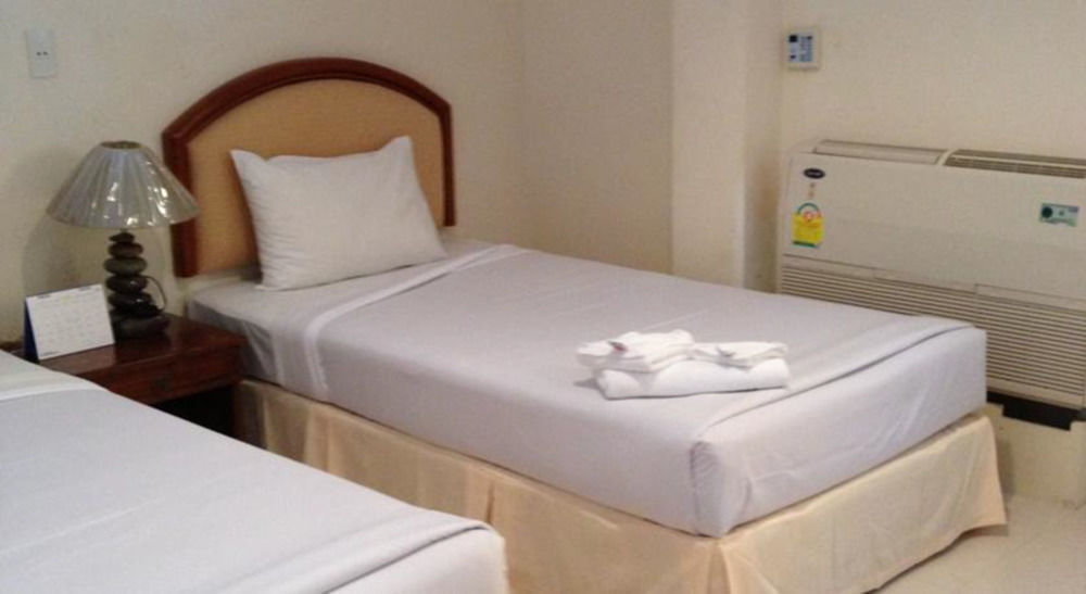 Smile Inn Patong Екстериор снимка